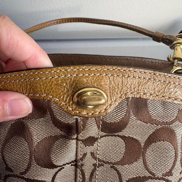 Coach Y2K Tan Signature Turnlock Mini Shoulder Bag - Picture 4 of 7